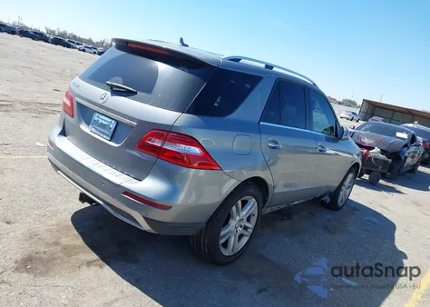 2015 Mercedes-Benz Ml 350 z USA, uszkodzony, nr VIN 4JGDA5JB4FA520826